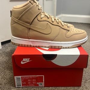 Women’s Nike Dunk High